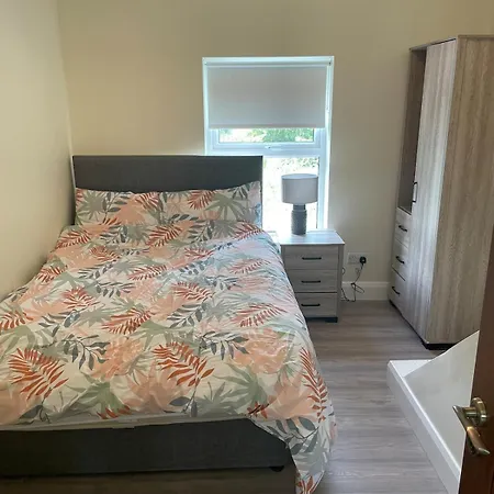 Corrandulla 2 Storey Apartment *