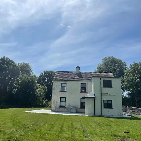 Corrandulla 2 Storey Apartment